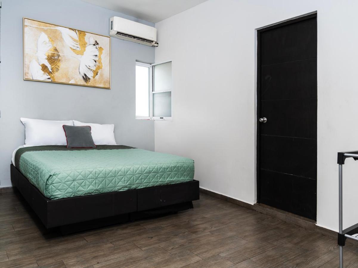 Adhoc Express Hotel Monterrey Kültér fotó